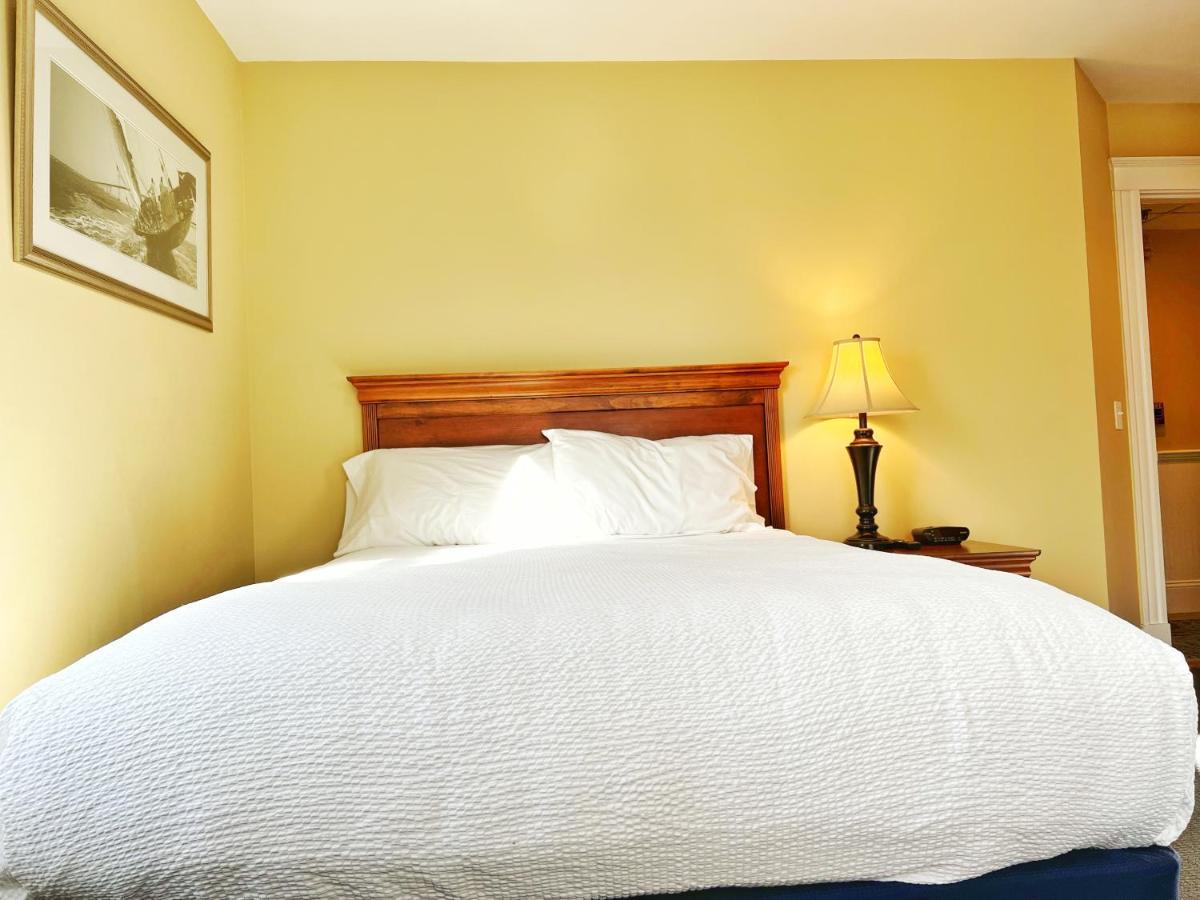 Arms Restaurant Logan Airport Hotel Winthrop